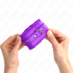 Poggipolsi Premium Imbottiti In Pelliccia Viola Con Cintura Viola Regolabile 17-29 Cm X 6 Cm - Kink - immagine 3