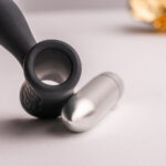 Petite Sensations Teazer Plug Anale Vibratore Nero - Rocks-Off - immagine 5