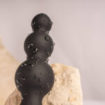 Petite Sensations Bubbles Plug Anale Vibratore Nero - Rocks-Off - immagine 4